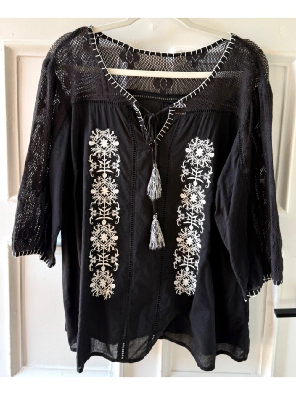 Bila Blouse Size XL Black Embroidered Cotton Boho Tassel Crochet Lace Top